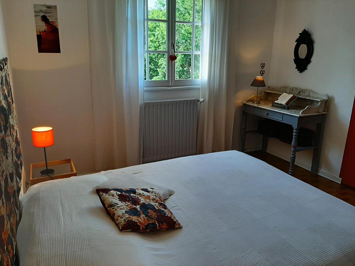 Chambre Soignee Et Accueillante A La Campagne - Ch Rouge L'Honor-de-Cos Exterior photo